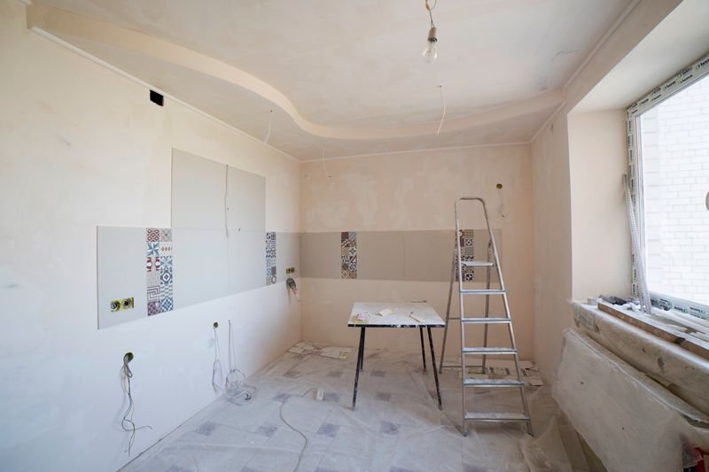 Dekorasyon ve tadilat firması için web sitesi - tadilat halindeki oda